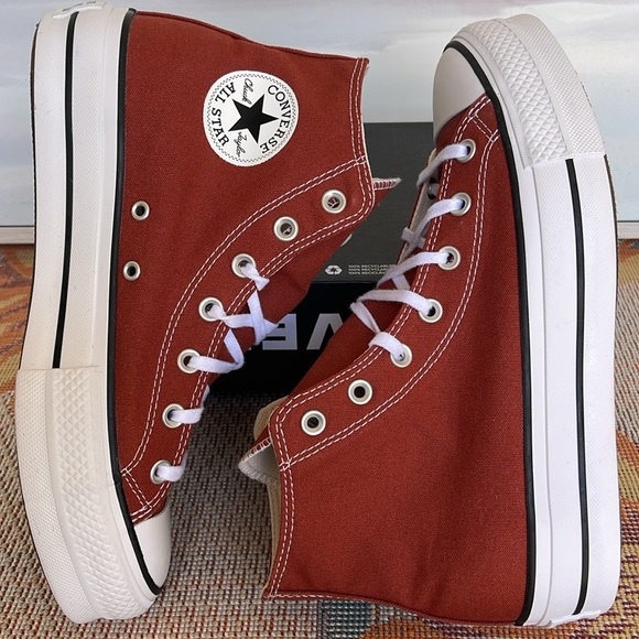 Converse WMNS CTAS A06896F
CTAS LIFT HI
RITUAL RED/WHITE/BLACK
Platforms - Picture 12 of 16